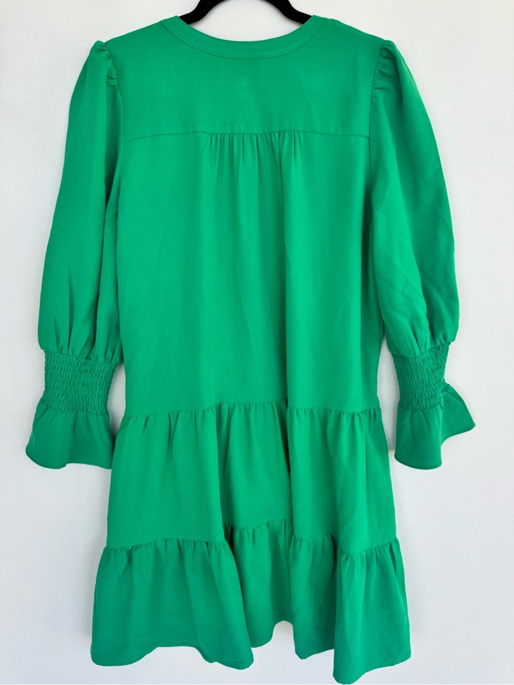 Pomander Place Emerald Green Tiered V-Neck Mini Shift Dress - Picture 10 of 13